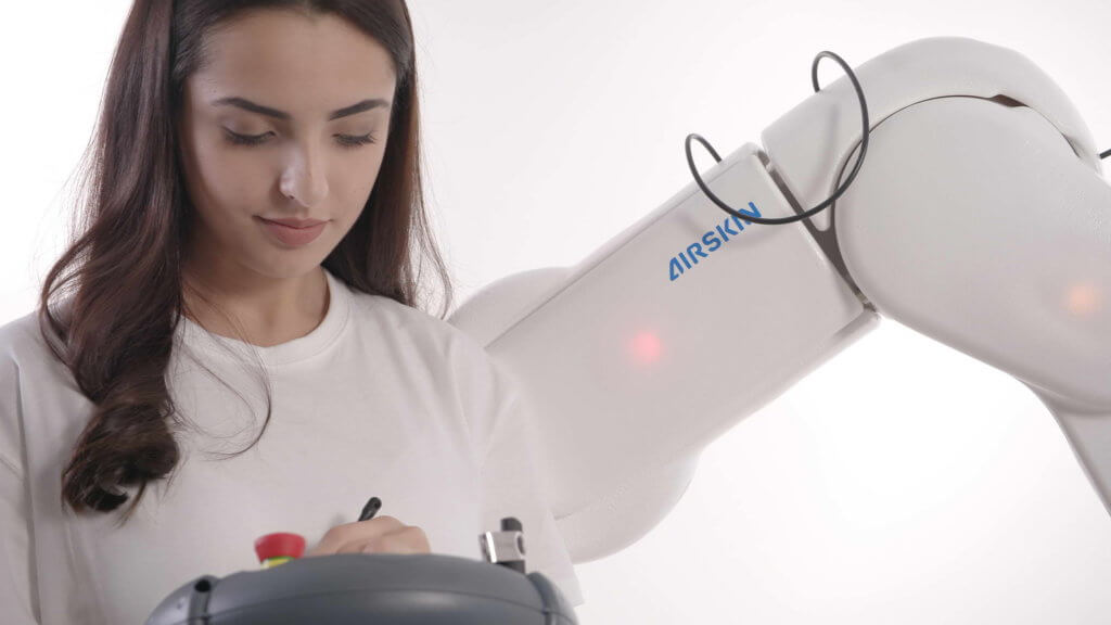 Mitsubishi FR collaborative robot with Safeplus and airskin cobot protection